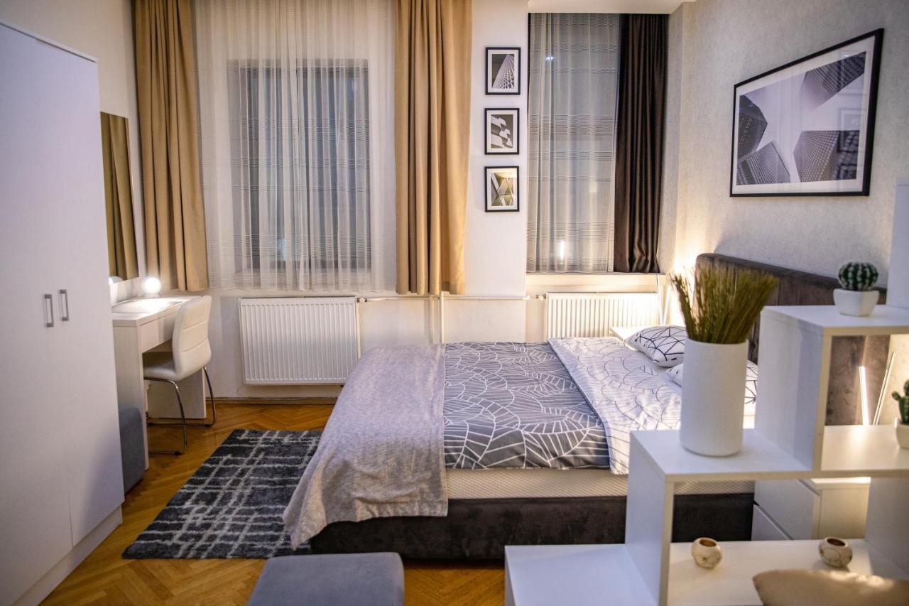 Cubic Central Lux Ni Eksteriør billede
